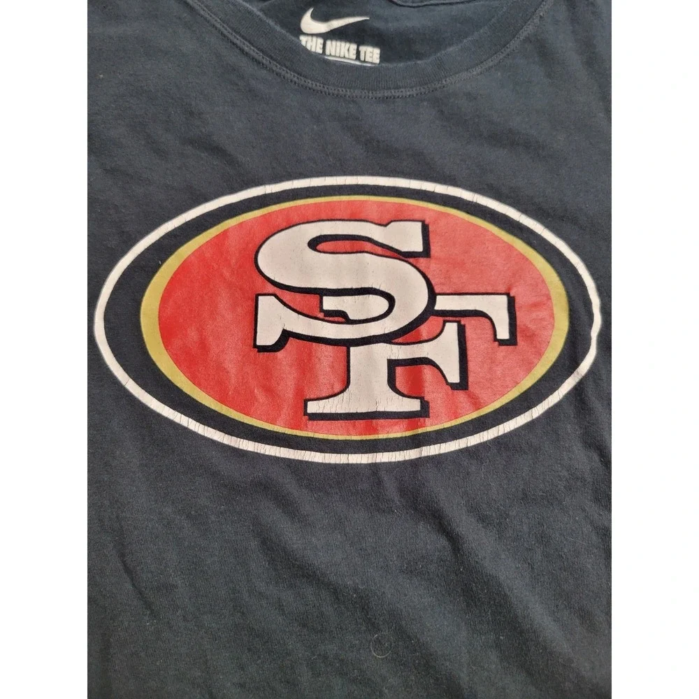 The NIKE Tee Athletic Cut San Fransico 49ers 100% Cotton Short Sleeve Women's XL